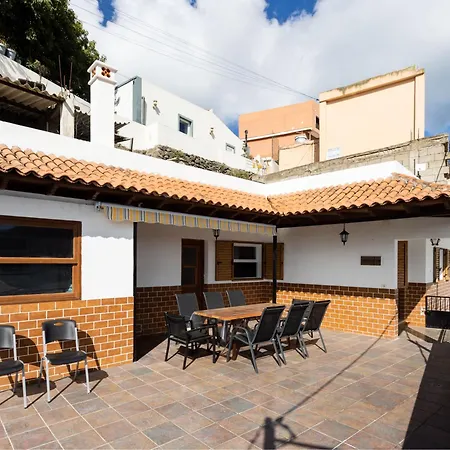 Live Tata Casa con jardin y vistas Villa La Laguna (Tenerife)