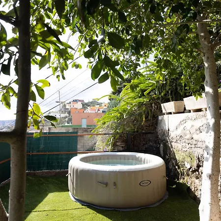 Live Tata Casa con jardin y vistas La Laguna (Tenerife)